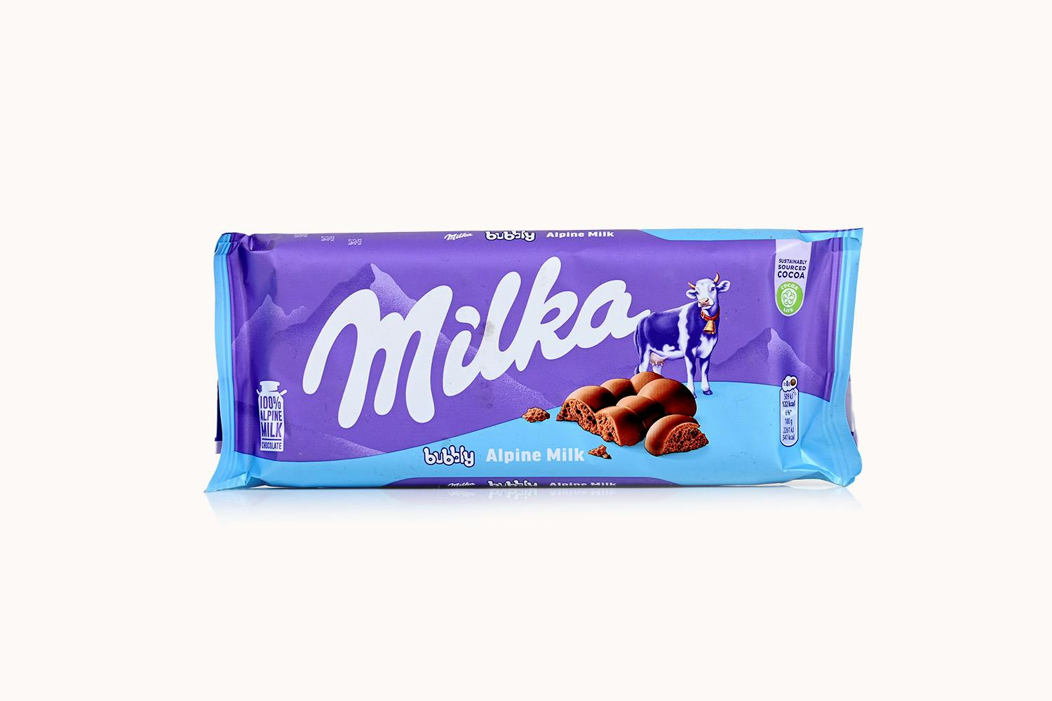 Milka Strawberry 100% Apline Milk Chocolate Bar